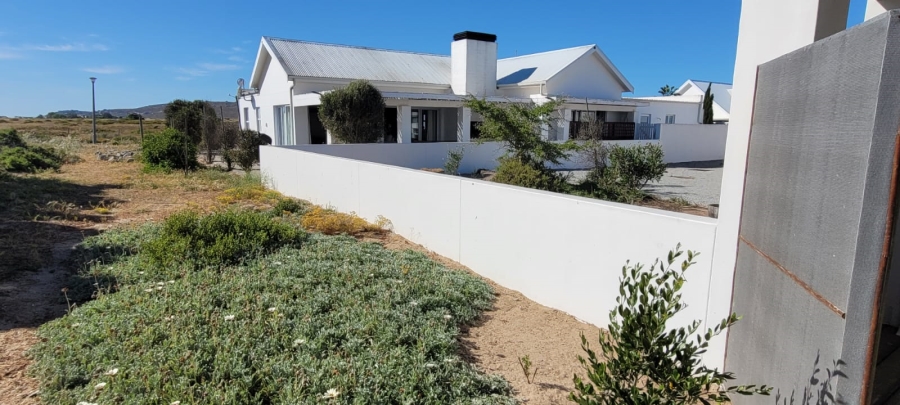 4 Bedroom Property for Sale in Golden Mile Western Cape